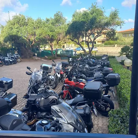Sporting Club Otel 4*