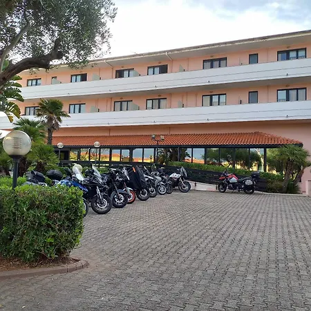 Sporting Club Hotel 4*