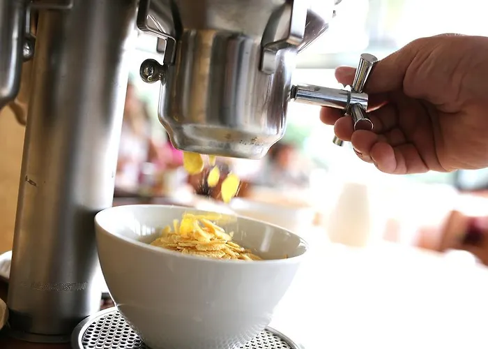 Sporting Club מלון אלגהרו